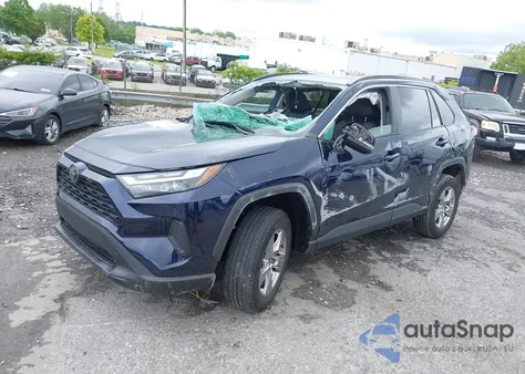 2022 Toyota Rav4 Xle z USA, uszkodzony, nr VIN 2T3P1RFV0NW311854